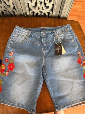 Flamingals Embroidered Bermuda Shorts